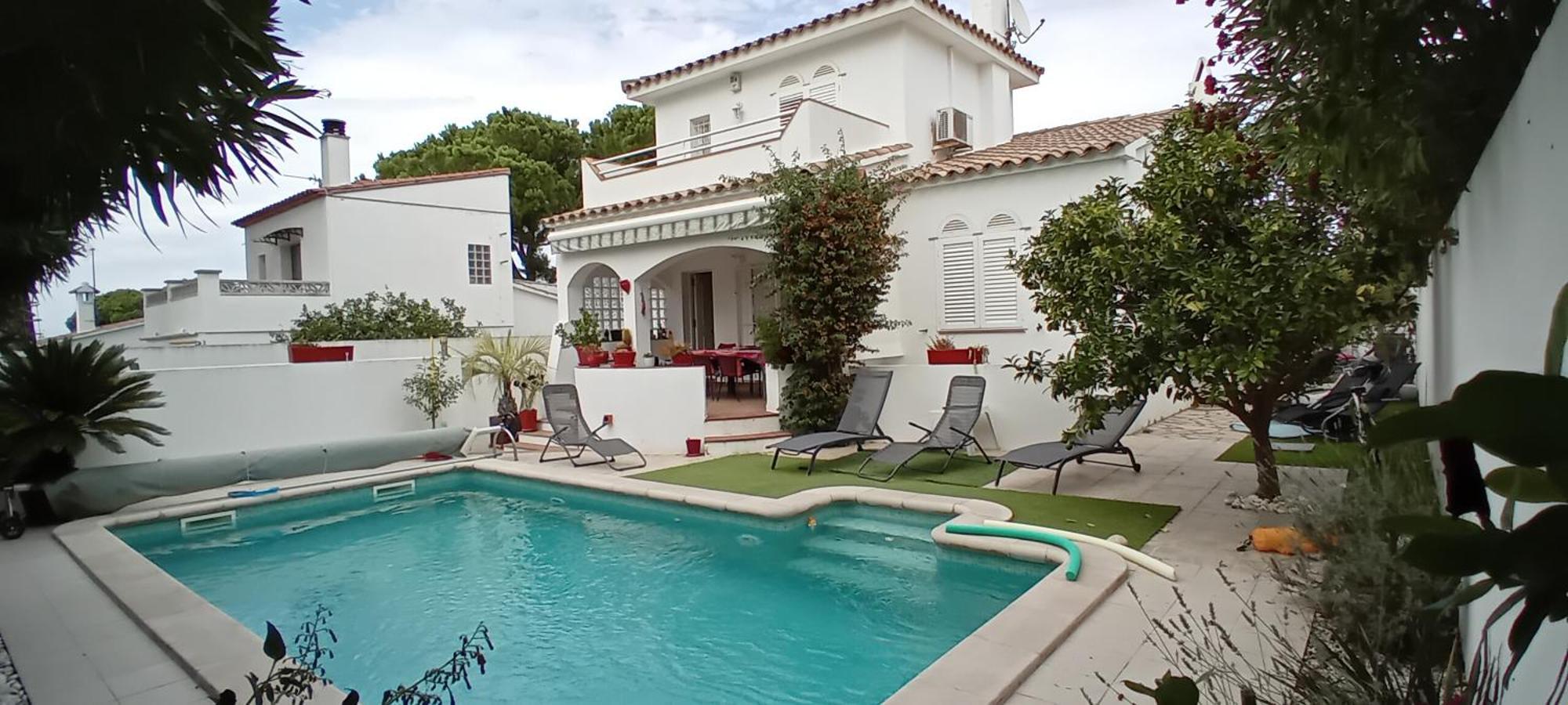 Bed and Breakfast El Mon L' Escala Esterno foto